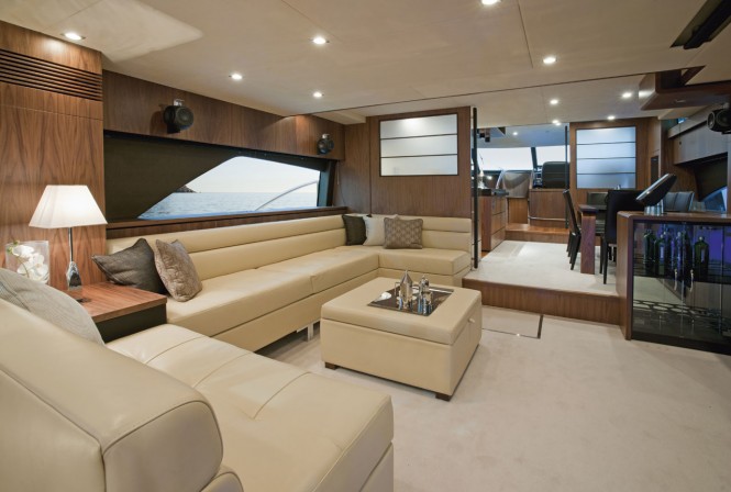 Fairline's Squadron 78 Custom yacht - Interior — Yacht Charter ...