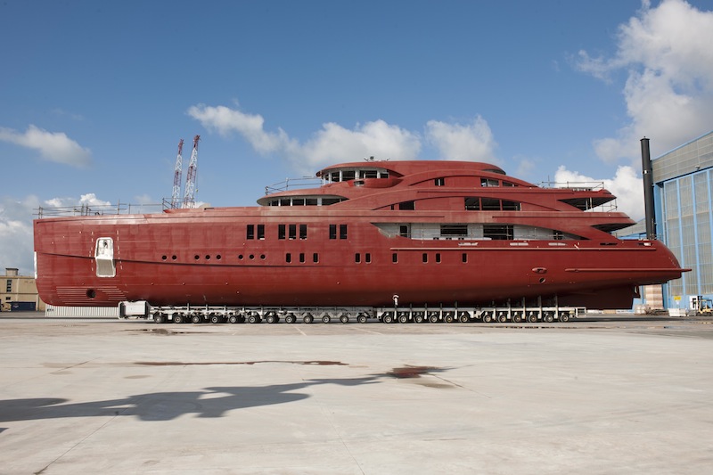 largest benetti yacht