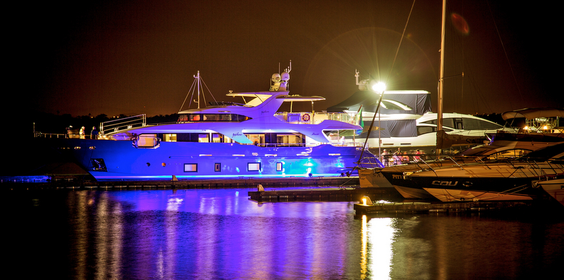 Luxury yacht Zaphira by night — Yacht Charter & Superyacht News