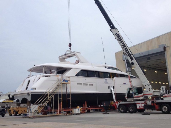 100 Rph Superyacht Hull No 2 At Hatteras Yachts — Yacht Charter