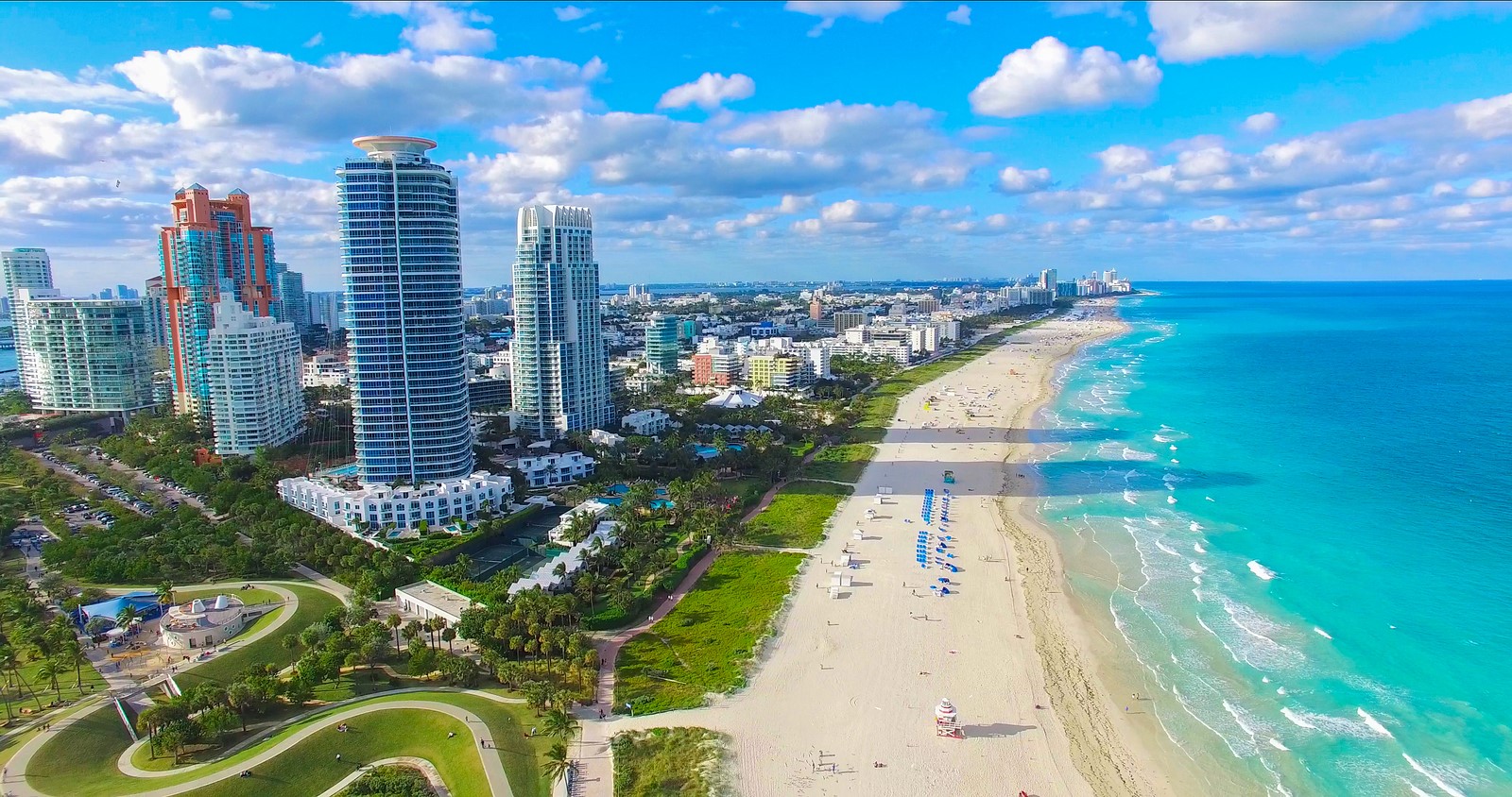 South Beach, Miami Beach. Florida. Atlantic Ocean — Yacht Charter