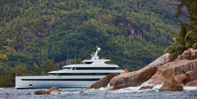 Superyacht SAVANNAH