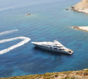 Charter 73m mega yacht SIREN In the Caribbean