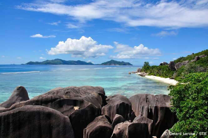 Escape to Paradise: Luxurious Charter Vacations in Seychelles — Yacht ...