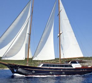 Greece Yacht Charter: 10% discount in September and October with luxury yacht IRAKLIS L