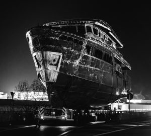 luxury airship yacht