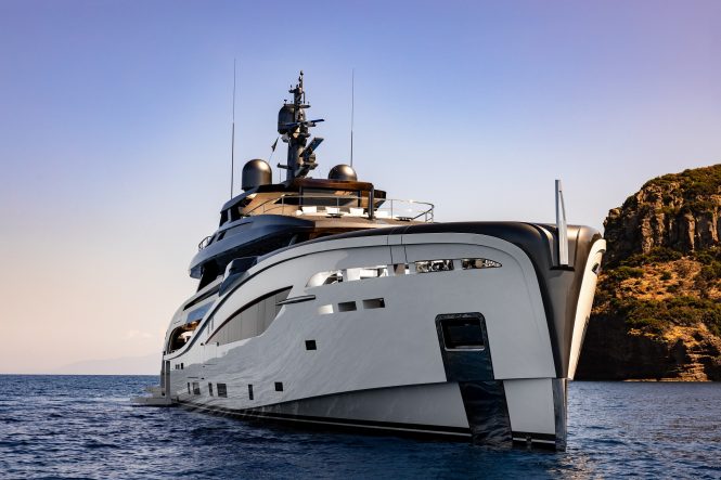 Motor yacht BEL 1