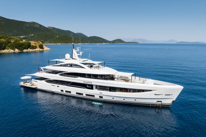 Superyacht ALUNYA