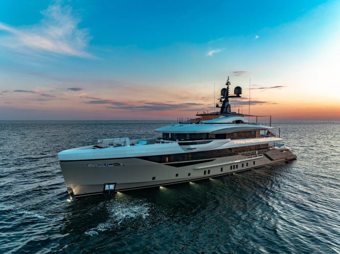 Luxury charter yacht ETERNAL SPARK