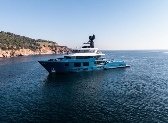 Motor yacht KING BENJI - photo Jeff Brown