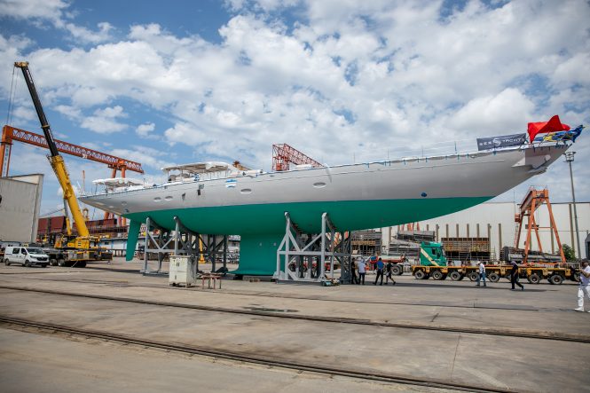 Sailing yacht LINNEA AURORA launching - photo from Net Videography