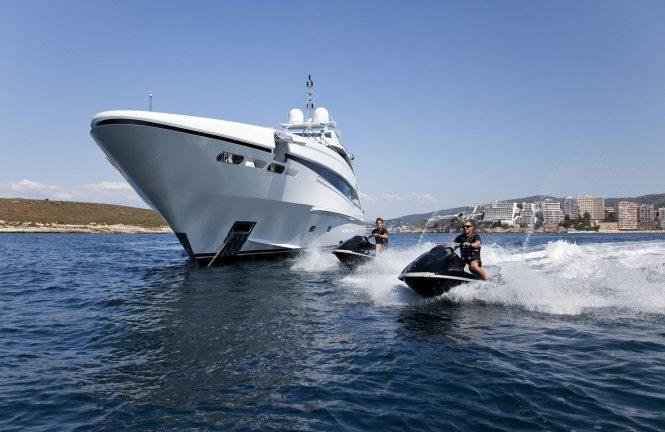 Luxury motor yacht JEMS