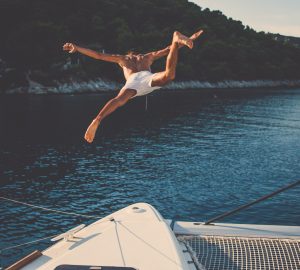 Dive into the world of luxury yacht charter: Top tips for first time charterers