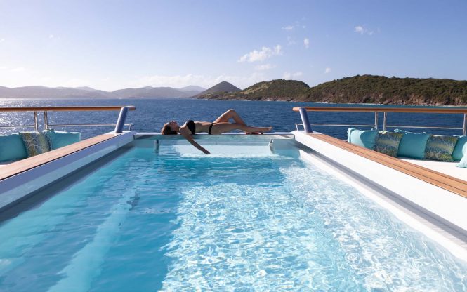 Superyacht SOLANDGE pool