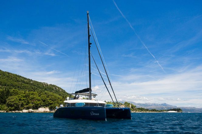 Sailing catamaran DESSUS