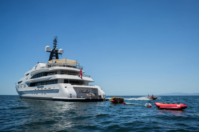 Luxury motor yacht FIREBIRD