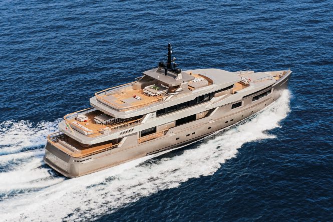 Superyacht MAVERICK