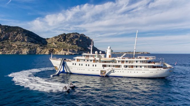 Superyacht SHERAKHAN 