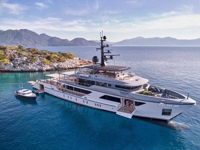 Luxury yacht PARA BELLUM